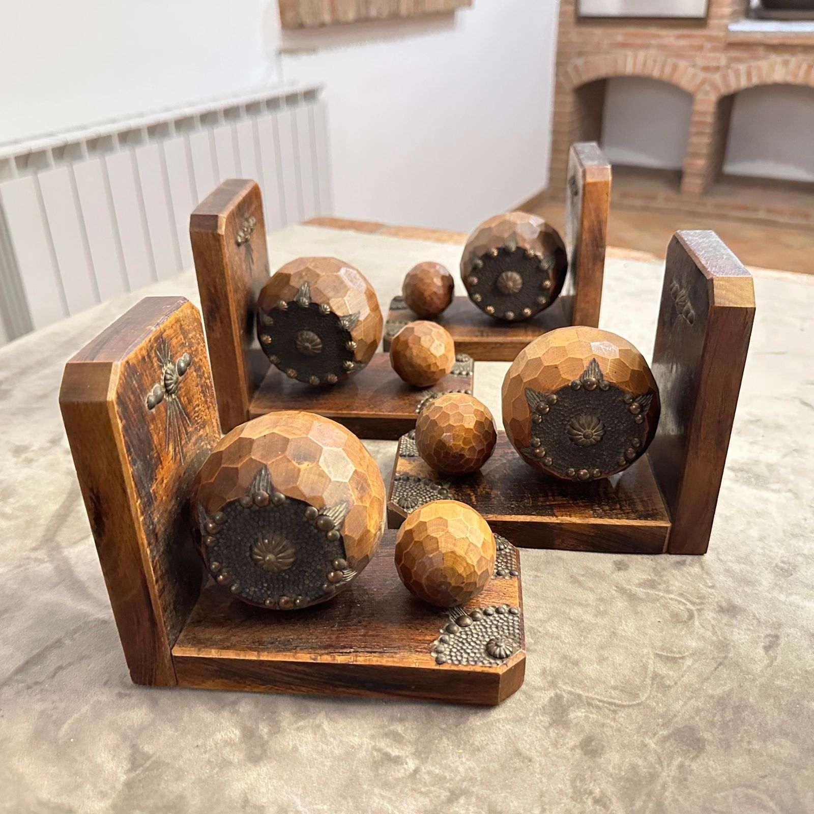 photo vintage Set Of Four 1930s Art Deco Wood And Iron French Bookends