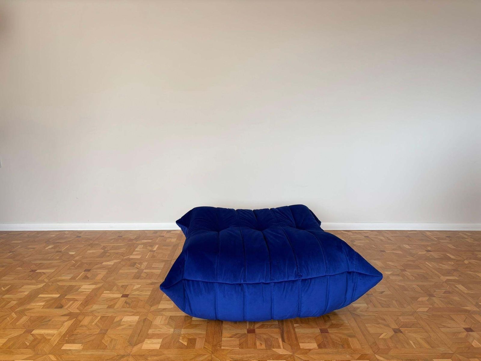 photo buy Corner Seater Togo Sofa By Michel Ducaroy For Ligne Roset