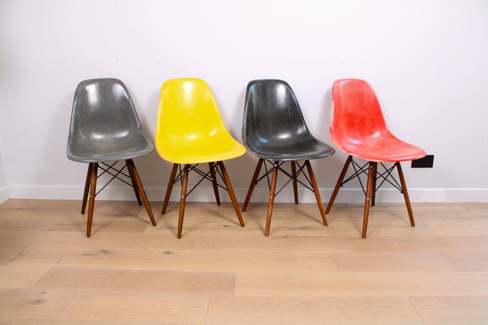 photo buy A Mixed (Harlequin) Set Of 8 Original Herman Miller Fiberglass Eames Dsw Chairs