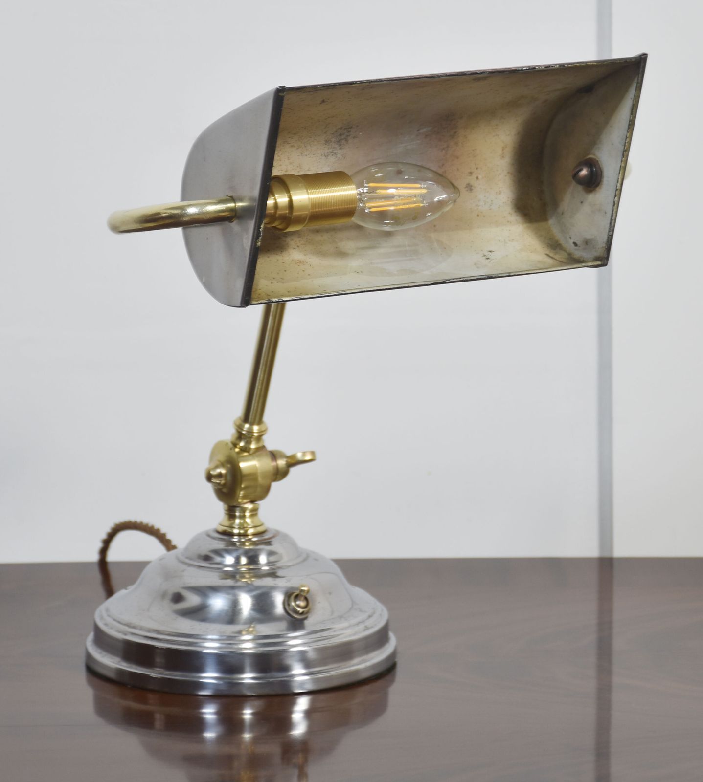Adjustable Bankers Desk Lamp photo buy