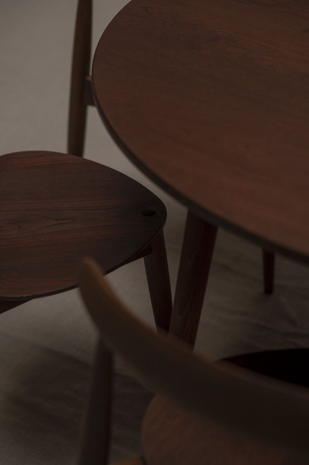 'Heart Dining Set' By Hans J. Wegner photo vinterior