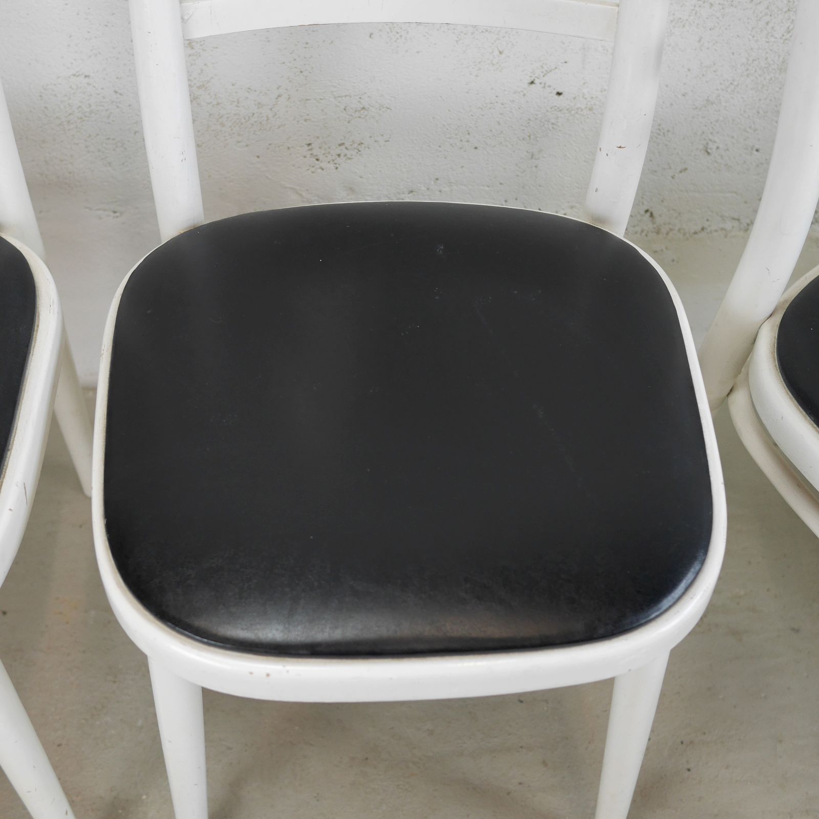 Set 4 Mid Century White  Ladder Back Bentwood Dining Chairs With Faux Black Leather Seats photo 225.0