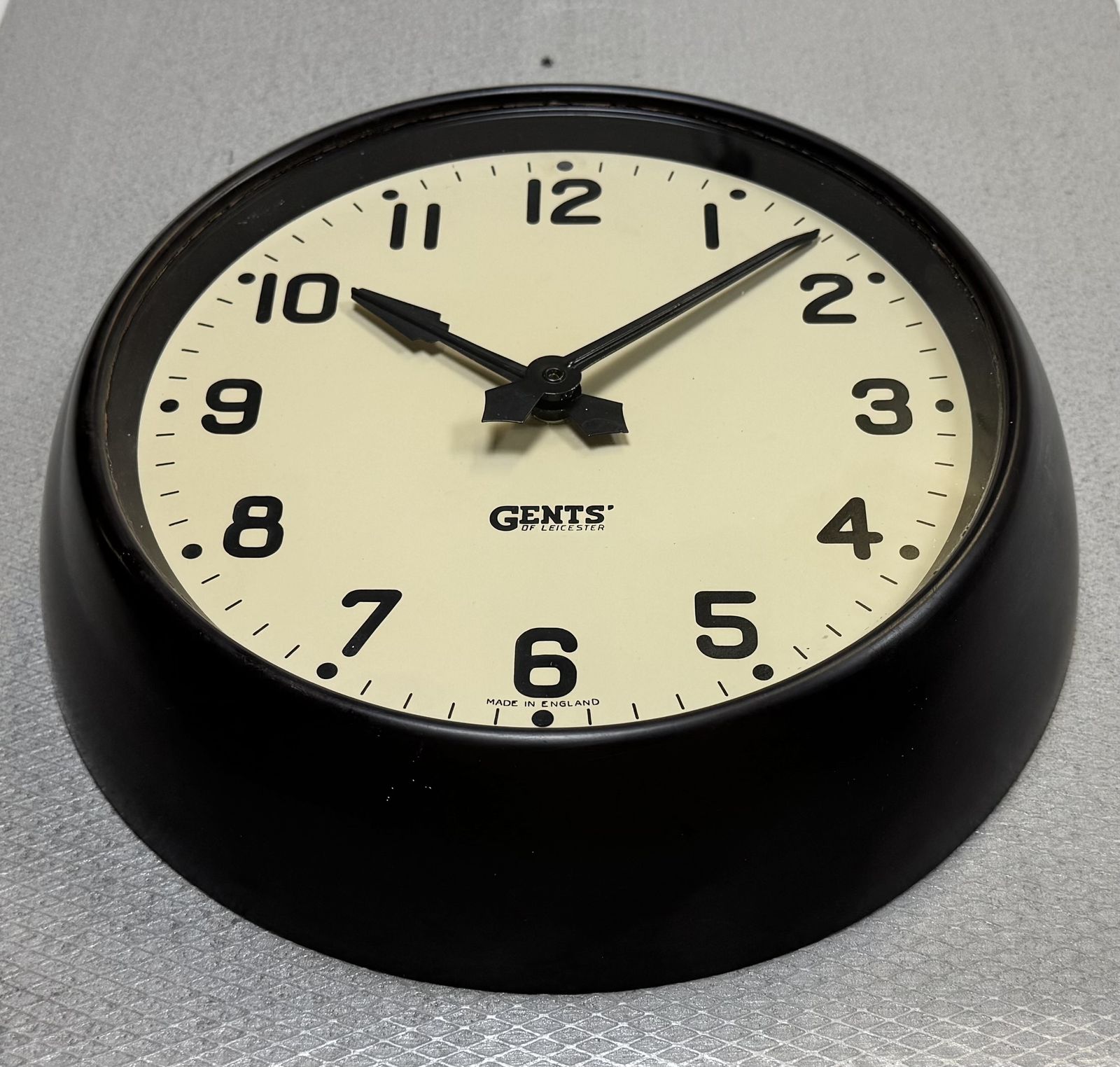 Vintage Brown Bakelite Wall Clock By Gents Of Leicester, 1950s photo Home Decor