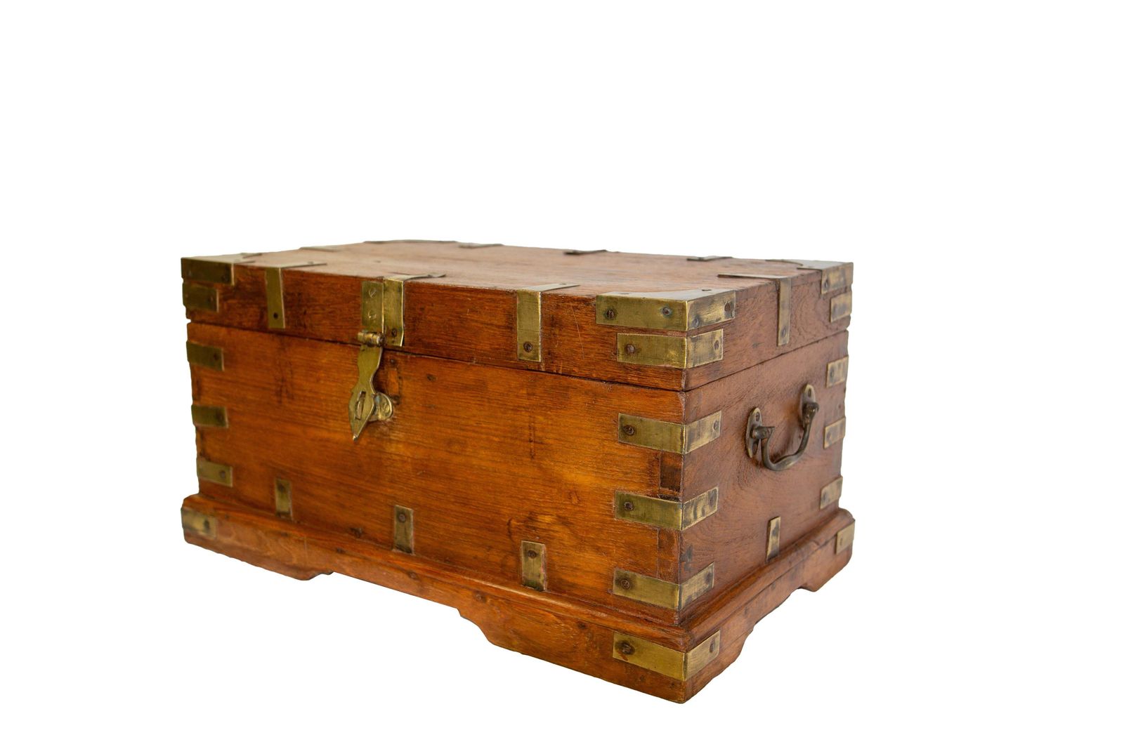 photo furniture 19th Century Little Chest Or Coffer Carved Oak, French