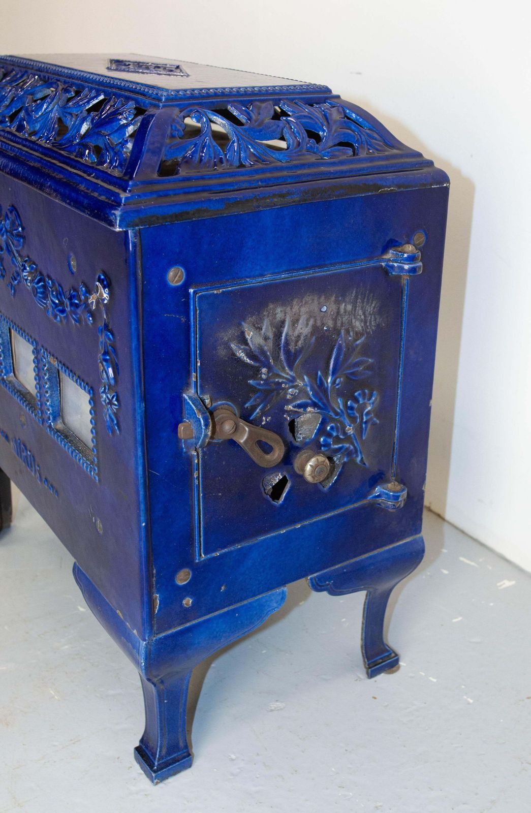 French Small Art Deco Blue Enamelled Cast Iron Wood/Coal Stove photo 890.0