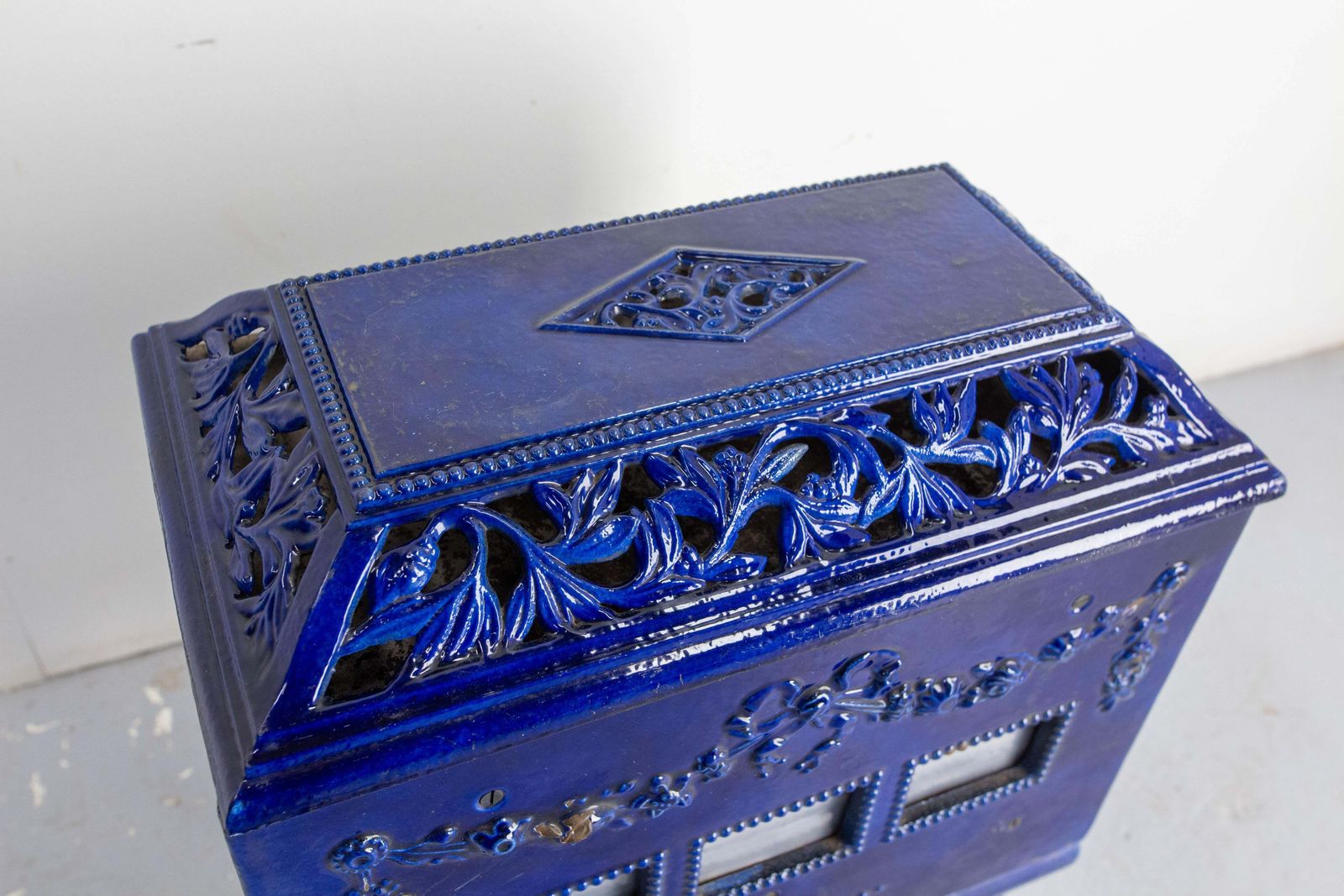 photo furniture French Small Art Deco Blue Enamelled Cast Iron Wood/Coal Stove