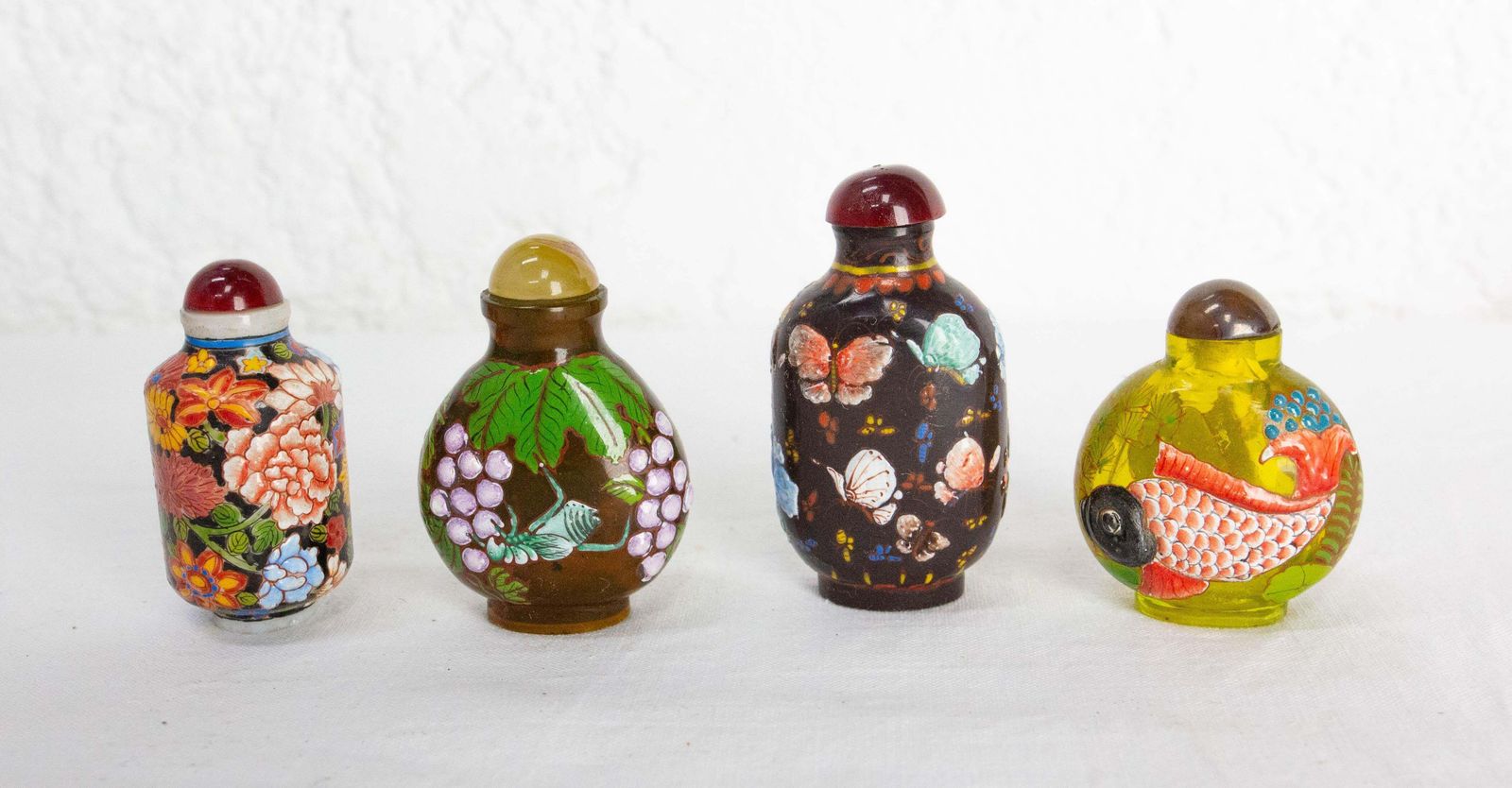 Set Of Four Chinese Snuffboxes Or Snuff Bottles, Porcelain Enemaled Early 20th C photo furniture