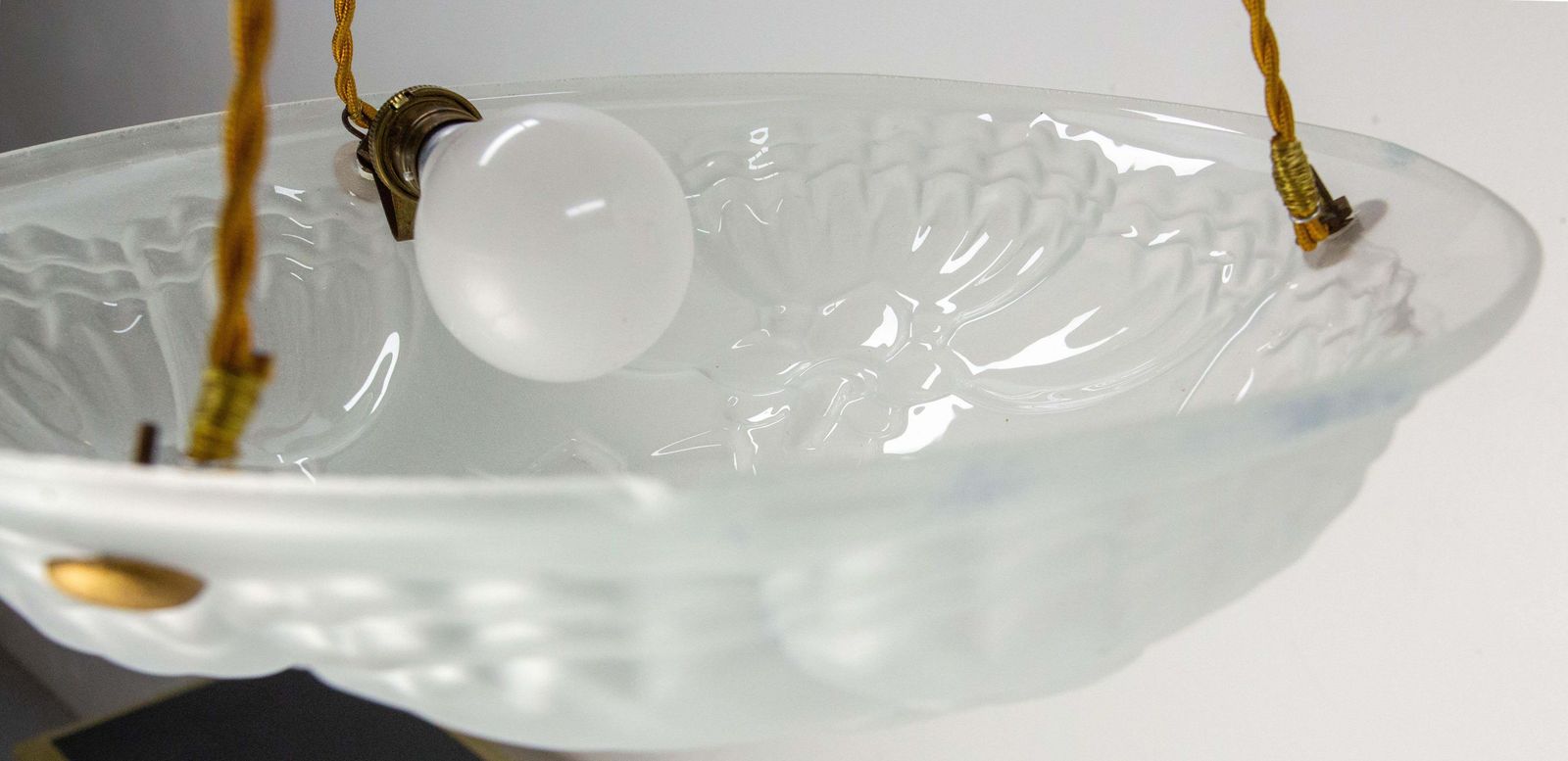 photo vinterior French Art Deco Lustre Glass Ceiling Pendant Chandelier, Circa 1930
