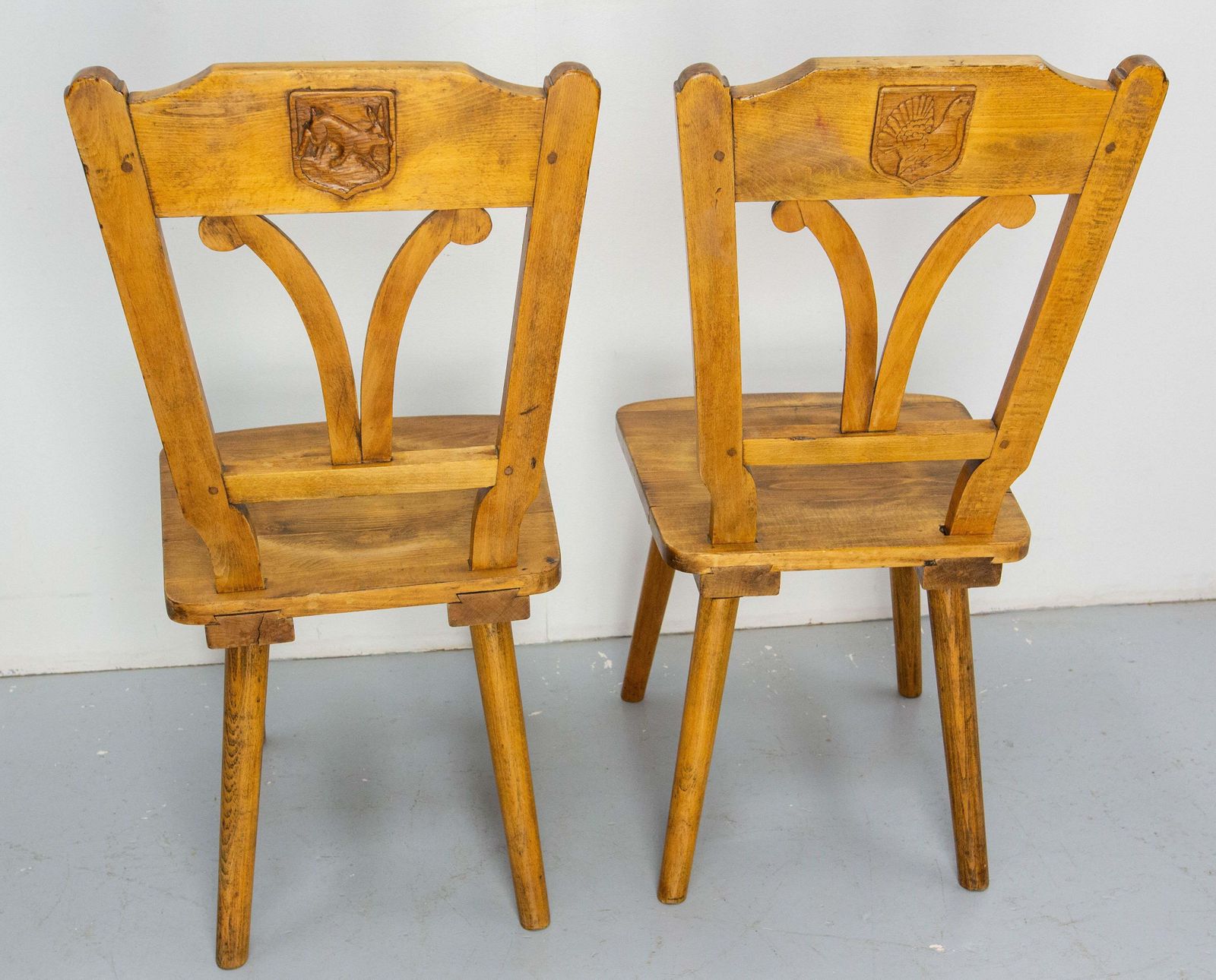 Set Of Four Massive Oak Chairs With Hunting Crests France, Mid 20th Century photo vintage