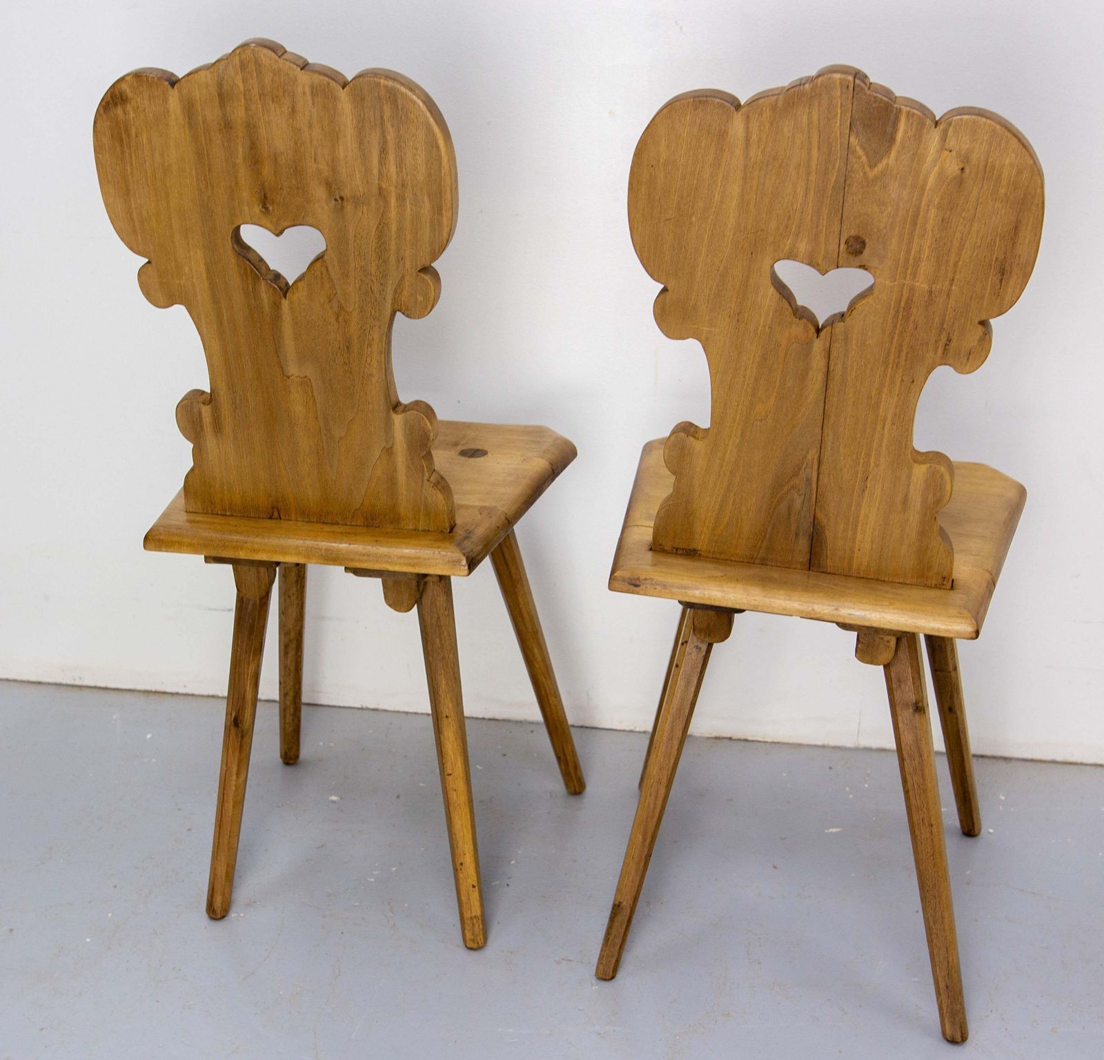 photo furniture Midcentury French Pair Of Side Poplar Chairs Swiss Alp Style, Early 19th Century