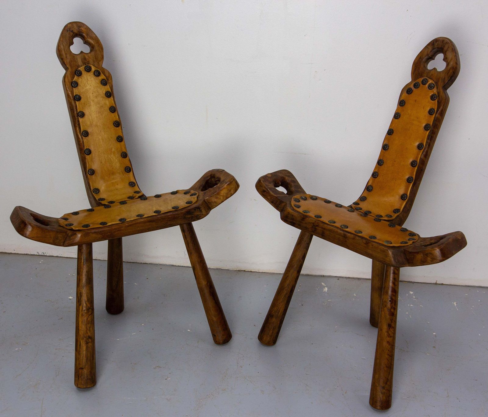 Furniture Pair Of Spanish Tripod Chairs Three Legs Poplar & Leather Midcentury photo