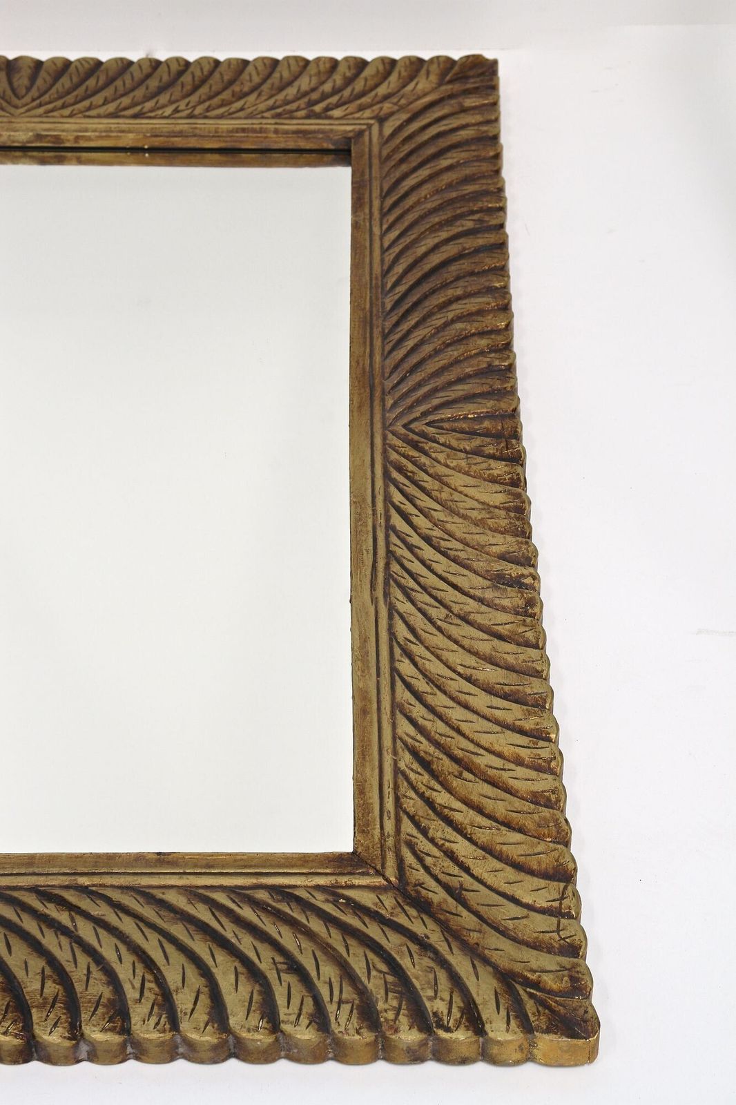 photo vintage Monumental Gilt Mid Century Wall Mirror, Handcarved, Italy Circa 1940/50