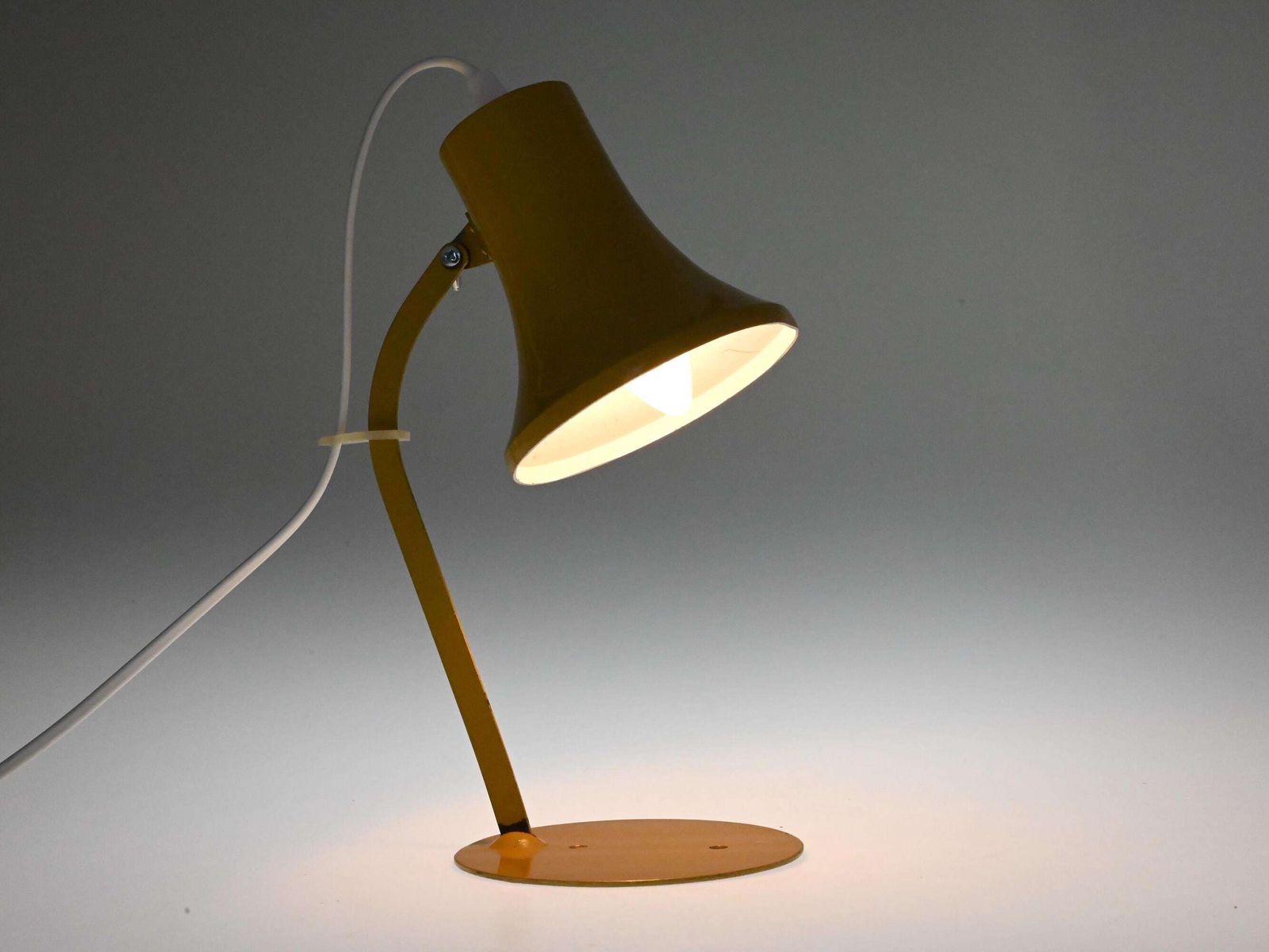photo for sale Pair Of Vintage Beige Table Lamps, Pair Of Lamps, Pair Of Bedside Lamps, Bedside Lamps, Table Lamps, Mid Century Lamps, Vintage Lamps