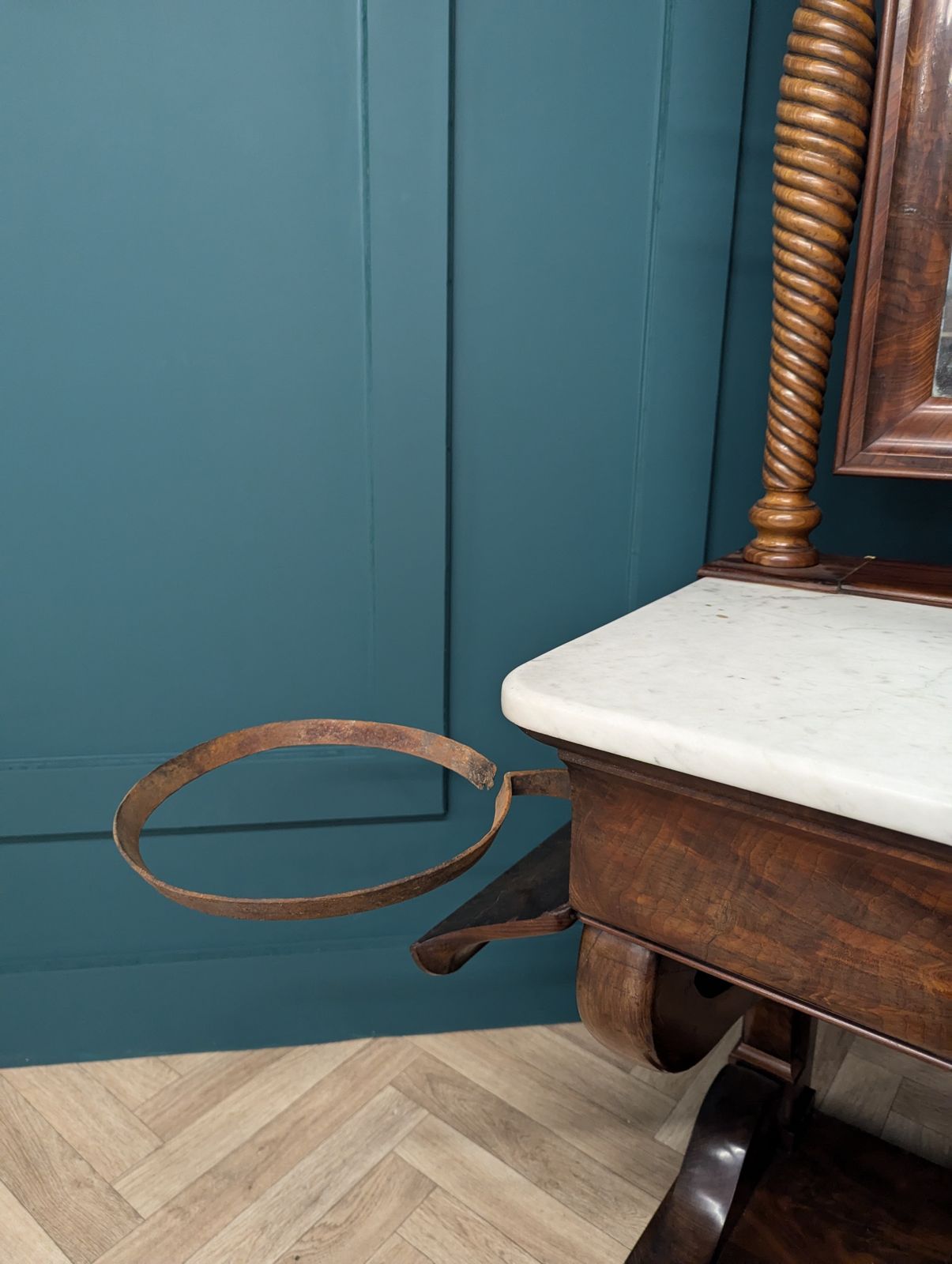Mahogany Compact Dressing Table With Marble Top photo vinterior