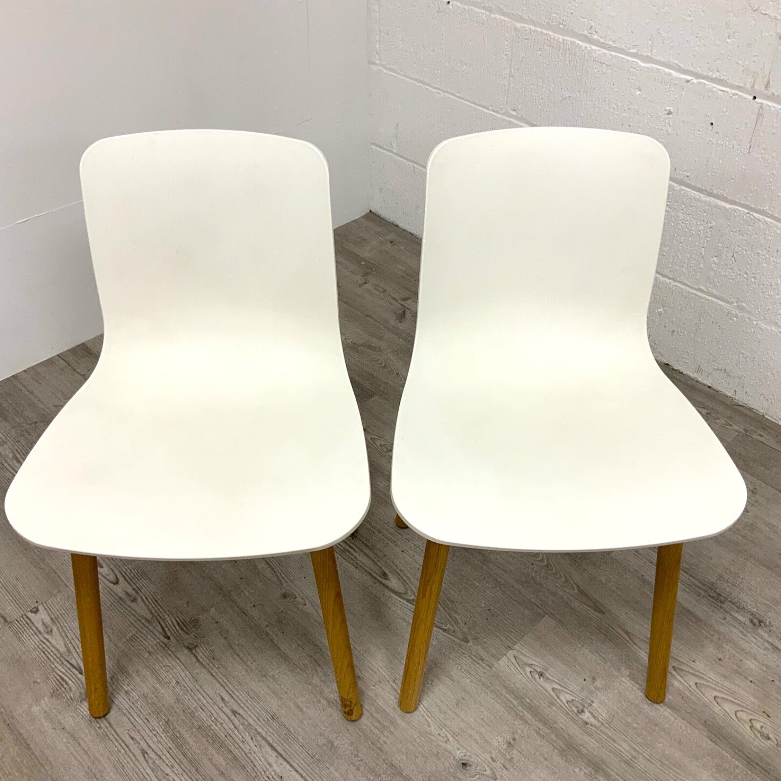 Genuine Vitra Hal Re Chair By Jasper Morrison White And Oak Legs photo 395.0
