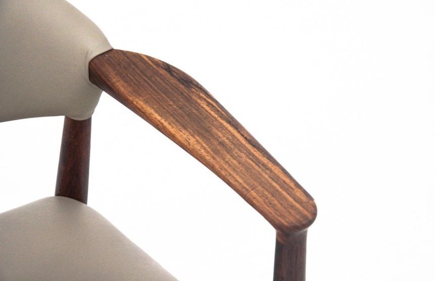 Scandinavian Modern Beige Leather Armchair, Denmark, 1960s. After Restoration. photo vinterior