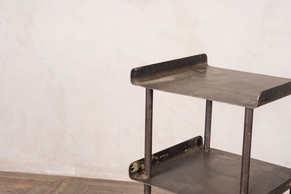 Industrial Style Shop Display Unit photo vinterior