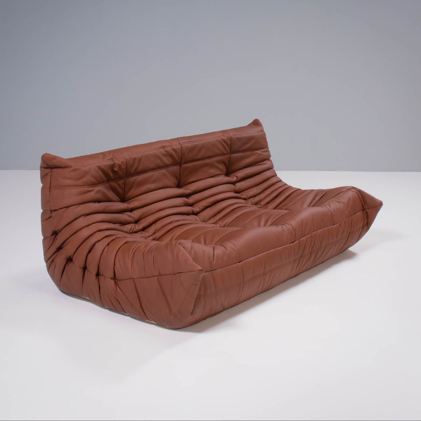 photo vintage Ligne Roset By Michel Ducaroy Togo Brown Leather Modular Sofa, Set Of Three