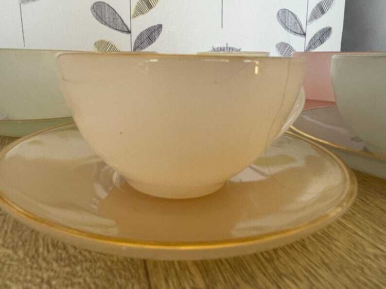 photo furniture Arcopal Harlequin Pastel Coffee Cups And Saucers Set   Vintage French Glass