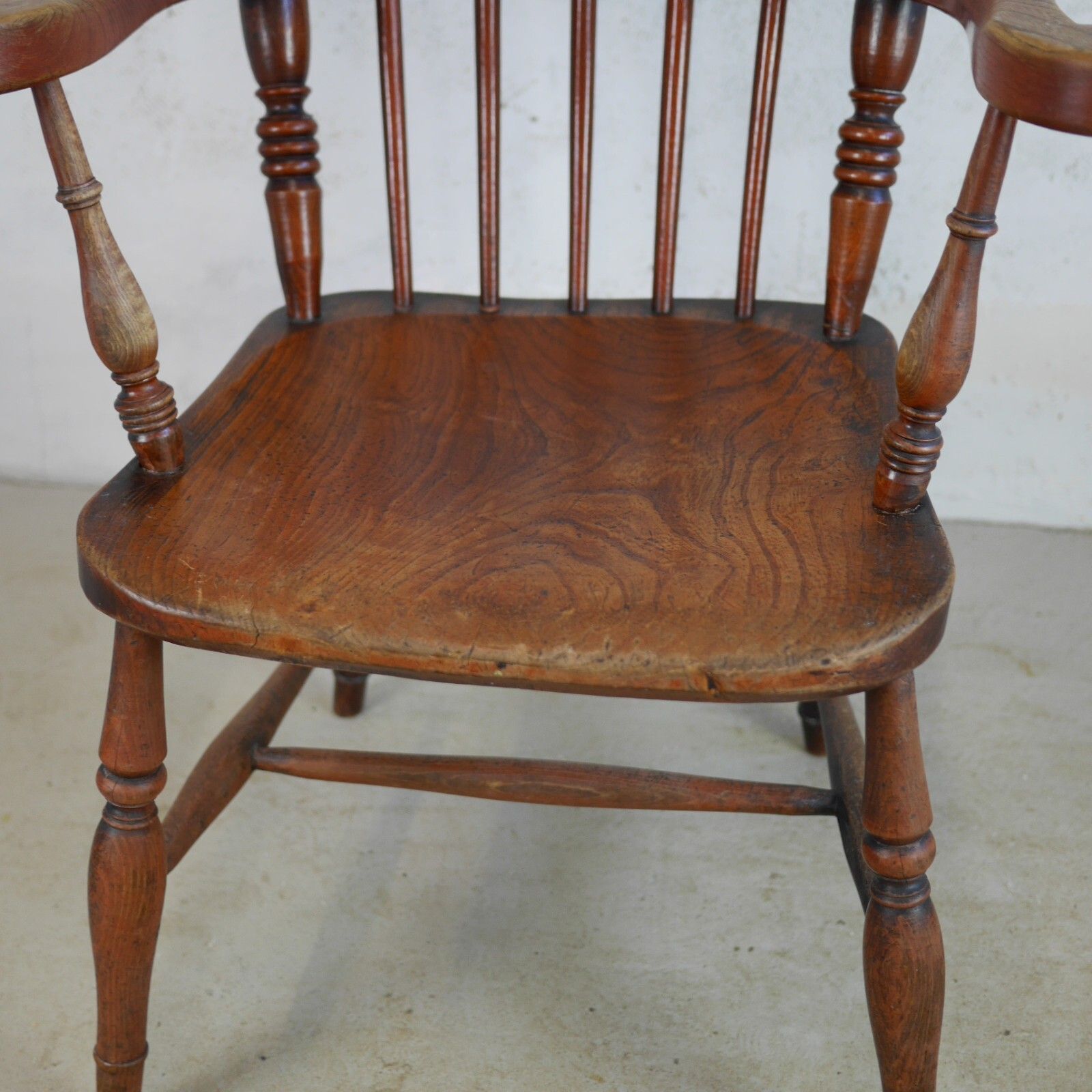 photo furniture Antique Elm & Beech Windsor Armchair Grandfather Chair Country House #102811