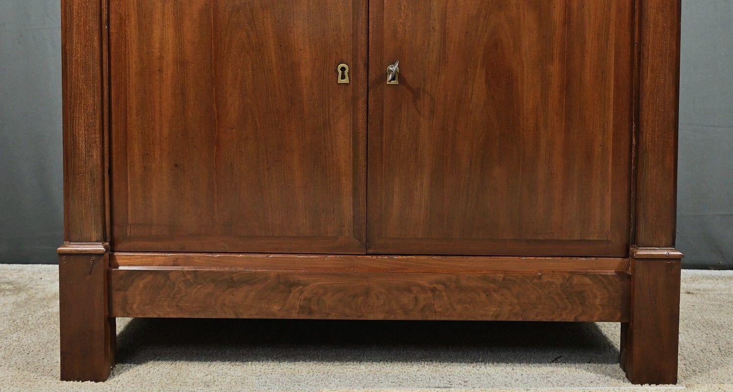 Mahogany Veneer Sideboard, Directoire Period – Early 19th Century photo vinterior