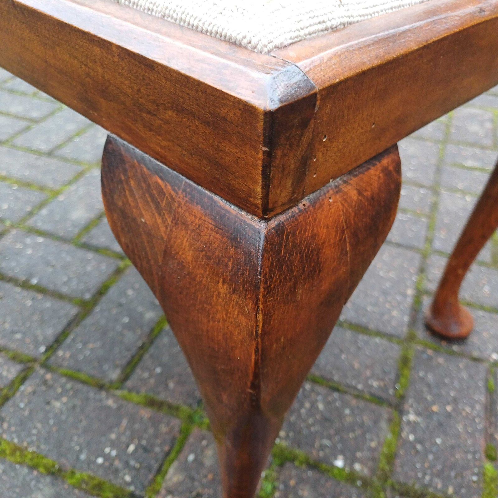 photo furniture Vintage Chippendale Revival Wooden Stool With Cabriole Legs, Needlepoint Seat, Tapestry Mahogany Frame   Excellent Stool Mid Century Replica