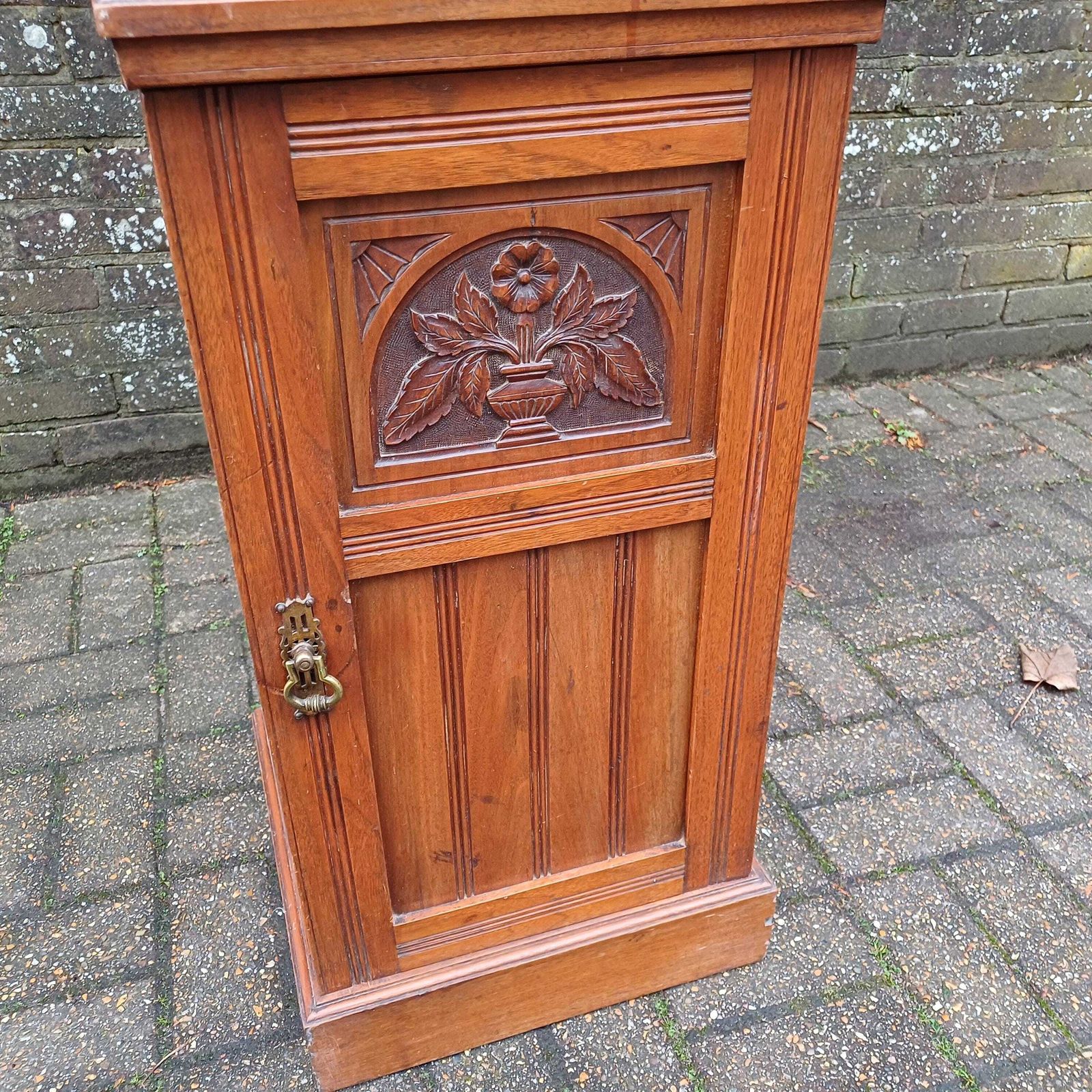 Top Quality Vintage Late Victorian Walnut Bedside Or Pot Cupboard photo buy