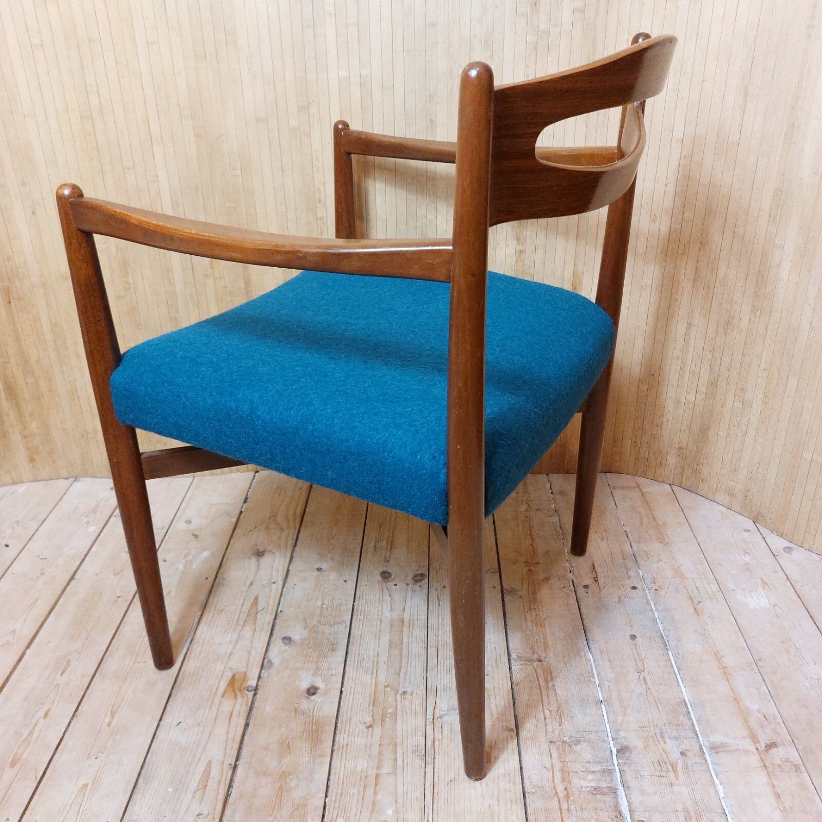 photo vinterior Fab Vintage Mid Century Danish Teak Rosewood Desk Office Armchair Teal Blue Wool