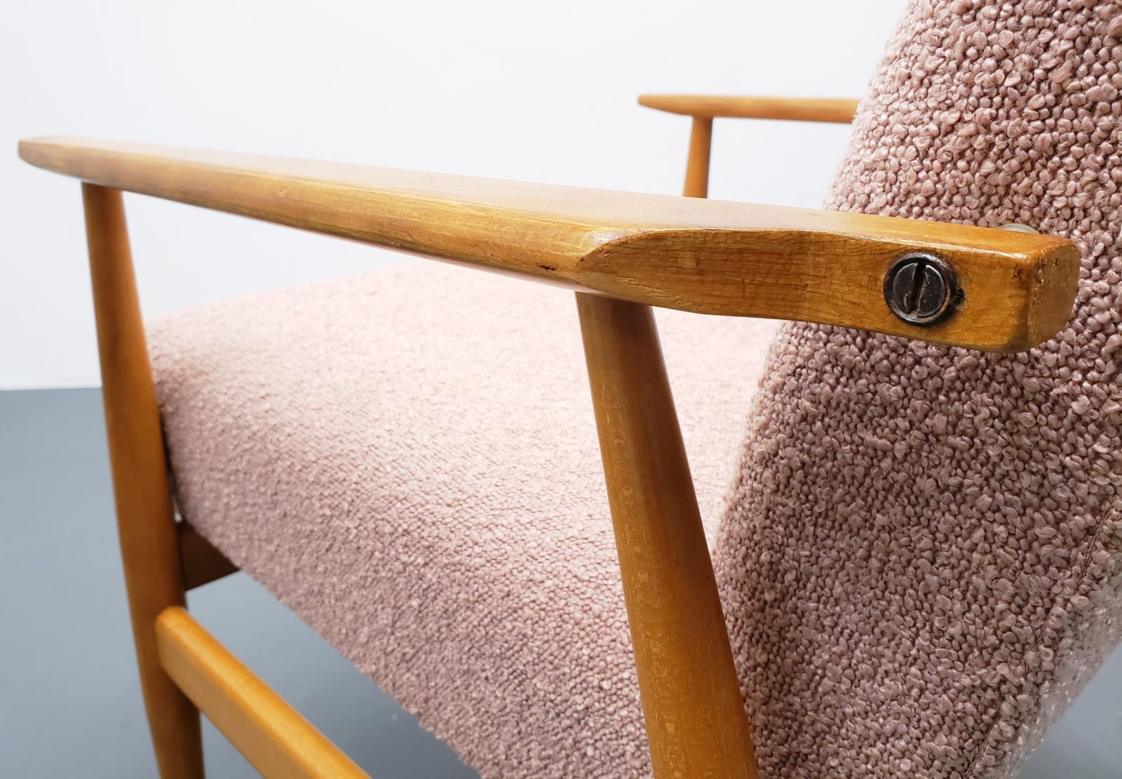 One Left   1960 Henryk Lis Armchair In Pink Boucle And Light Wood photo 550.0