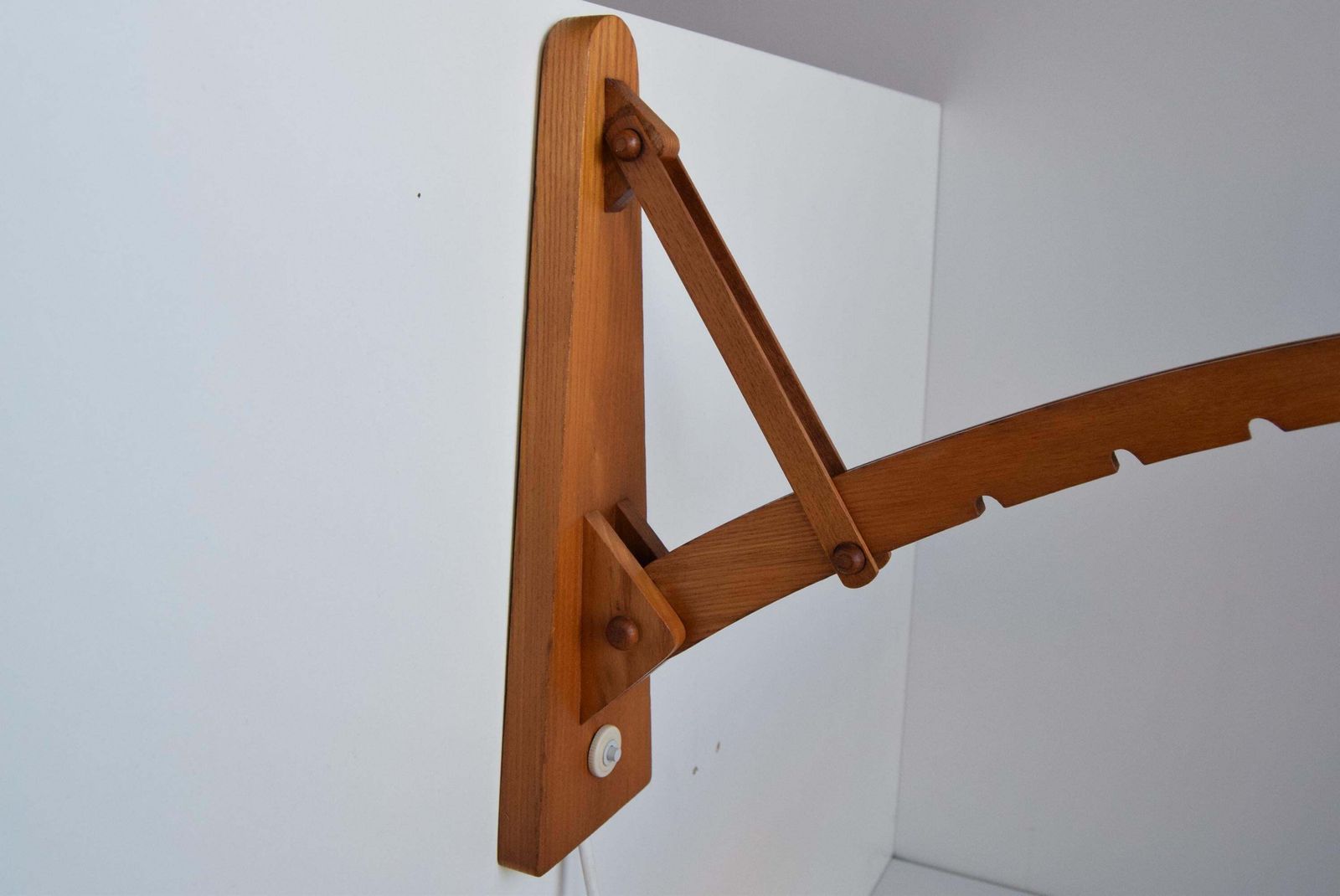 Adjustable Wooden Wall Lamp 1960s By Pokrok žilina, Czechoslovakia. photo buy