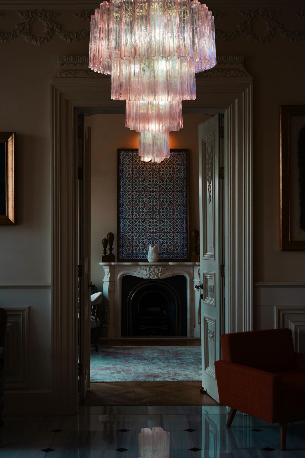 photo furniture Charming Talian Pink Chandelier By Valentina Planta, Murano