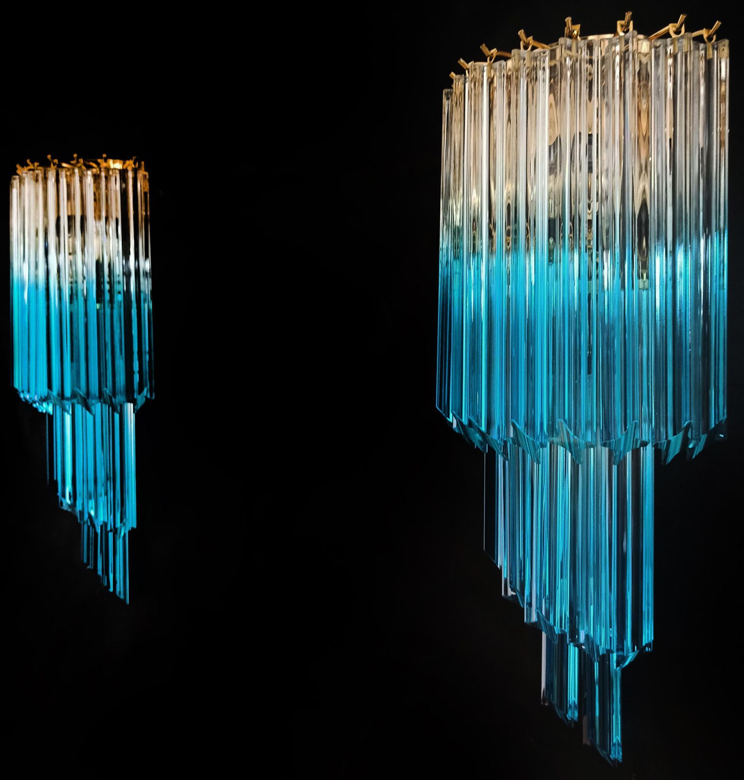 Elegant Pair Of Vintage Murano Wall Sconce   32 Quadriedri Trasparent And Blue photo vintage