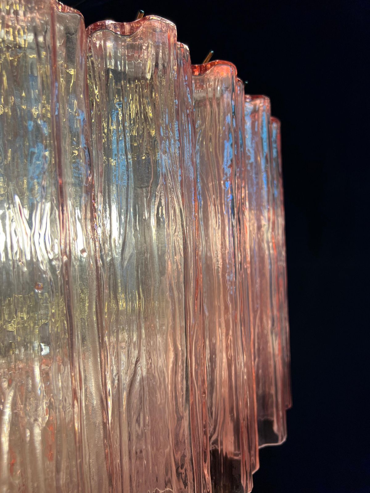 photo vintage Charming Italian Pink Chandelier By Valentina Planta, Murano