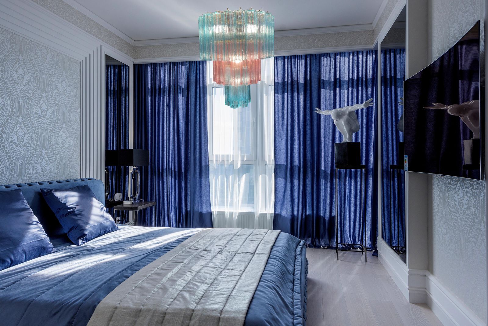photo furniture Pink And Blue Murano Chandelier By Valentina Planta