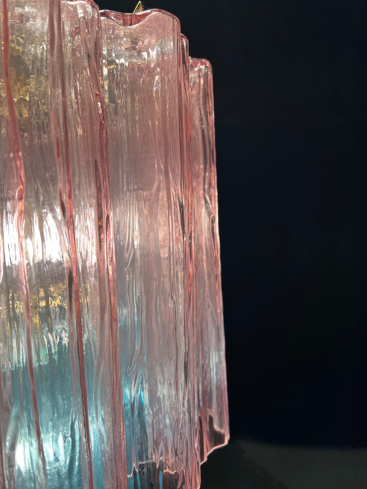 photo vintage Amazing Pair Of Italian Pink Blue Chandeliers By Valentina Planta, Murano