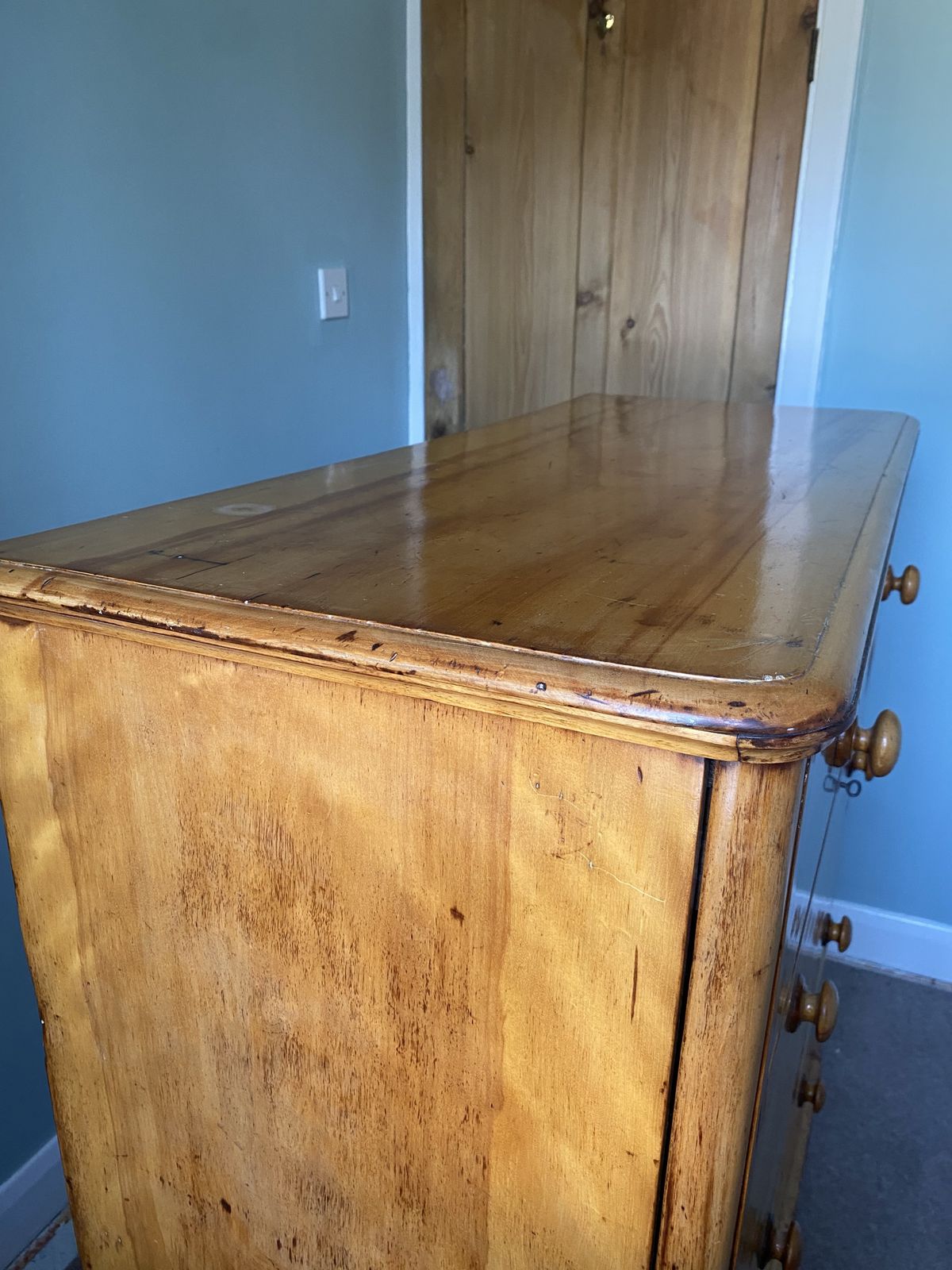 Antique Blond Mahogany Chest Of Drawers photo 500.0