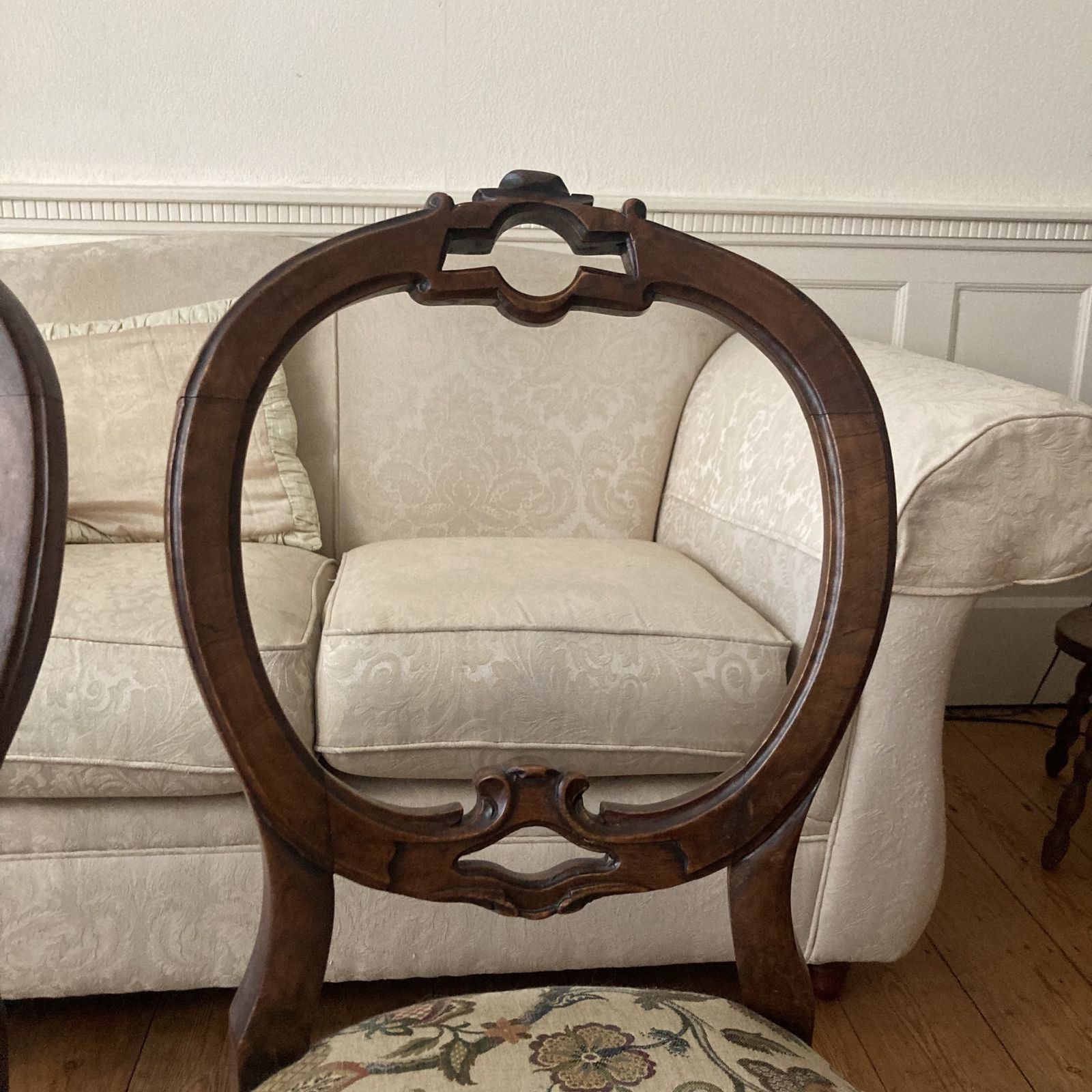 Beautiful Victorian Balloon Back Chair photo 300.0