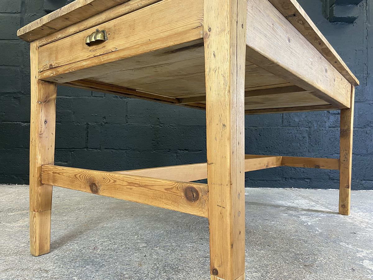 Dorset Farmhouse Pine Kitchen Table photo vinterior