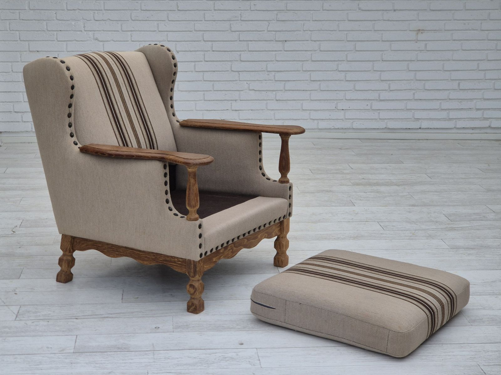photo furniture 1970s, Danish Armchair, Furniture Wool Fabric, Oak Wood, Original Condition.