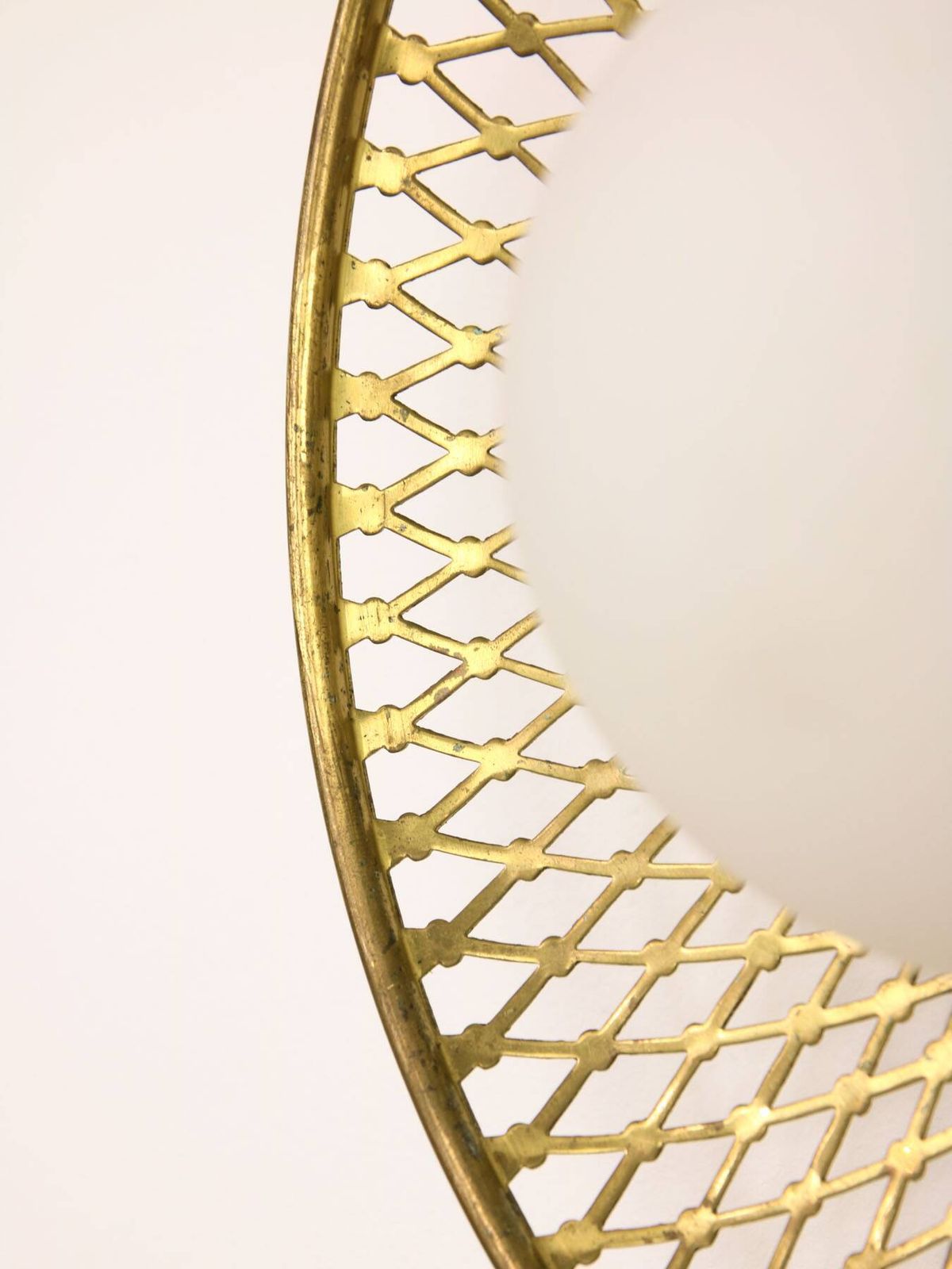 photo buy Mid Century Intricate Wall Lamp In Brass And Opaline Glass, 1950s