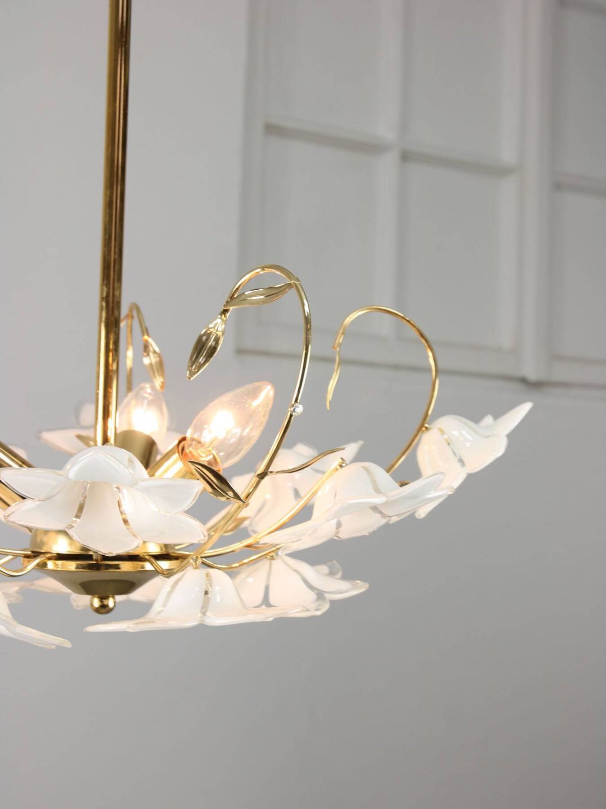 photo furniture Vintage Italian Murano Glass Flower Chandelier