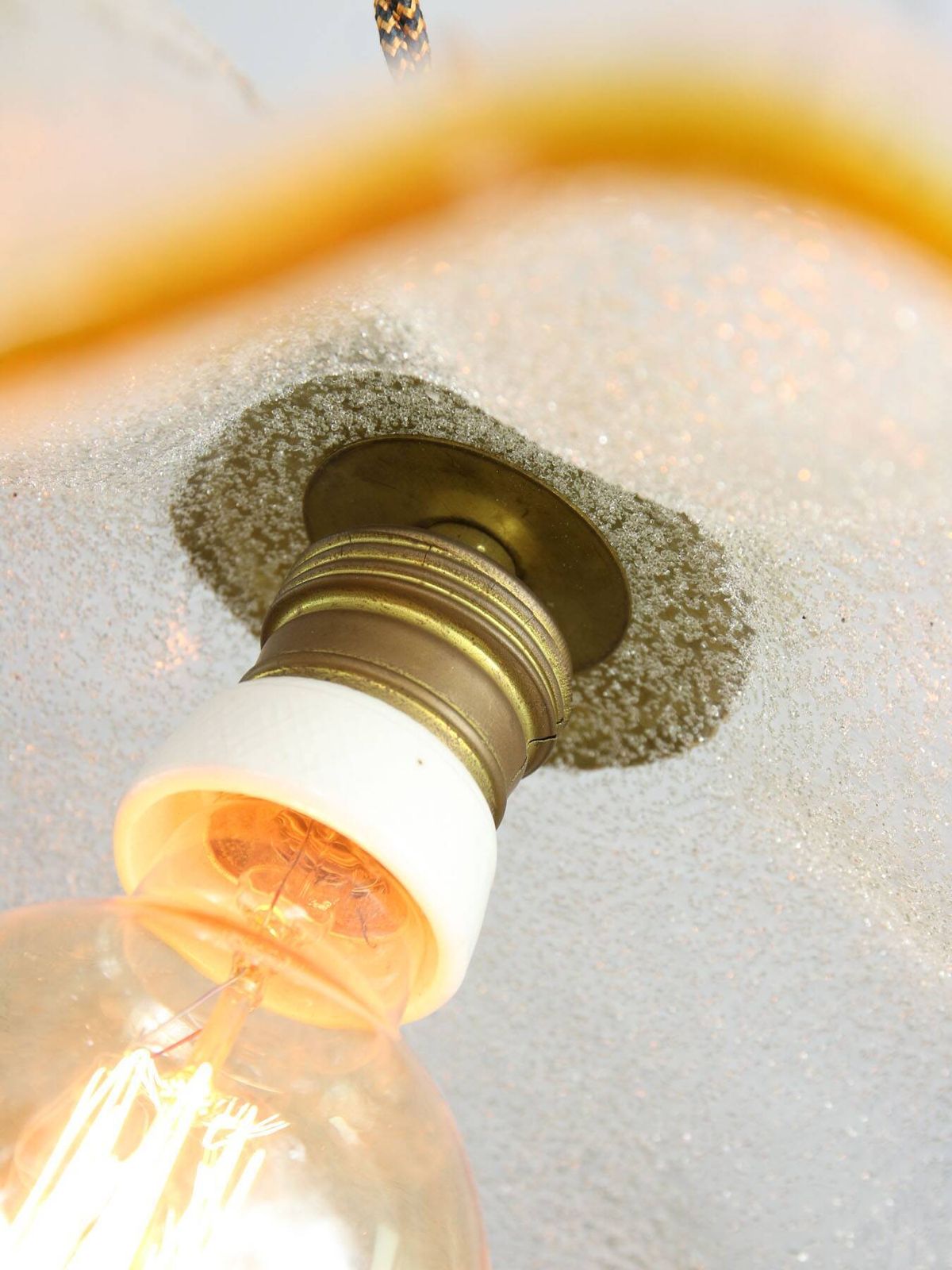 photo vintage Mid Century Italian Murano Glass And Brass Pendant Lamp