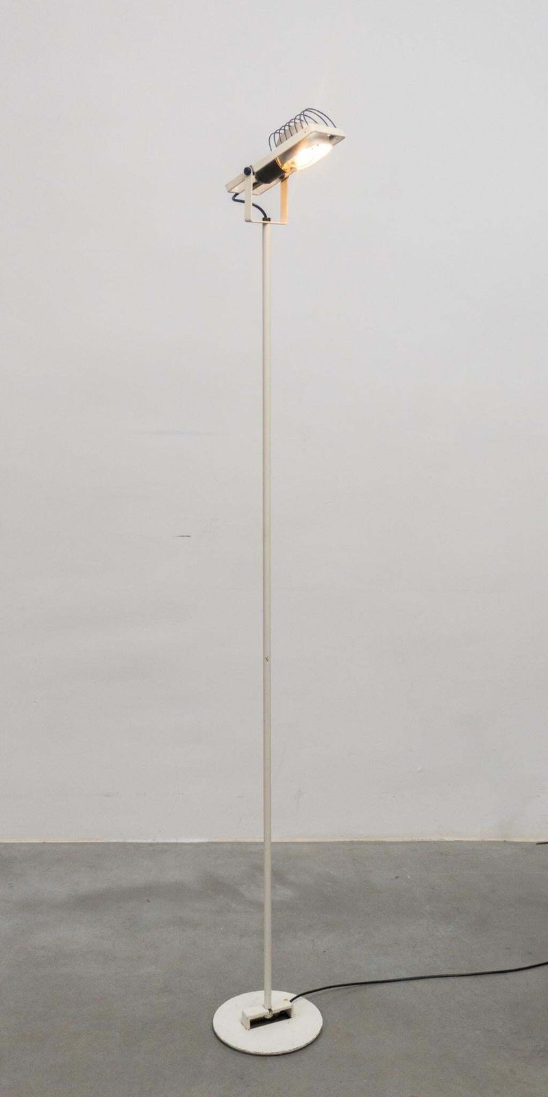 photo for sale Sintesi Terra Articulated Floor Lamp Designed By Ernesto Gismondi For Artemide