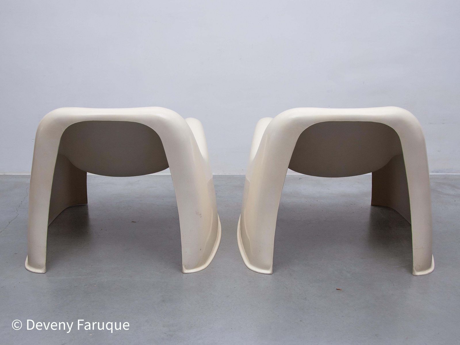 Space Age Set Of Two "Toga" Artemide Lounge Chairs Designed By Sergio Mazza photo vintage
