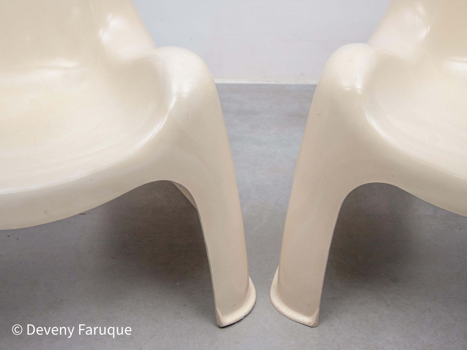 photo buy Space Age Set Of Two "Toga" Artemide Lounge Chairs Designed By Sergio Mazza