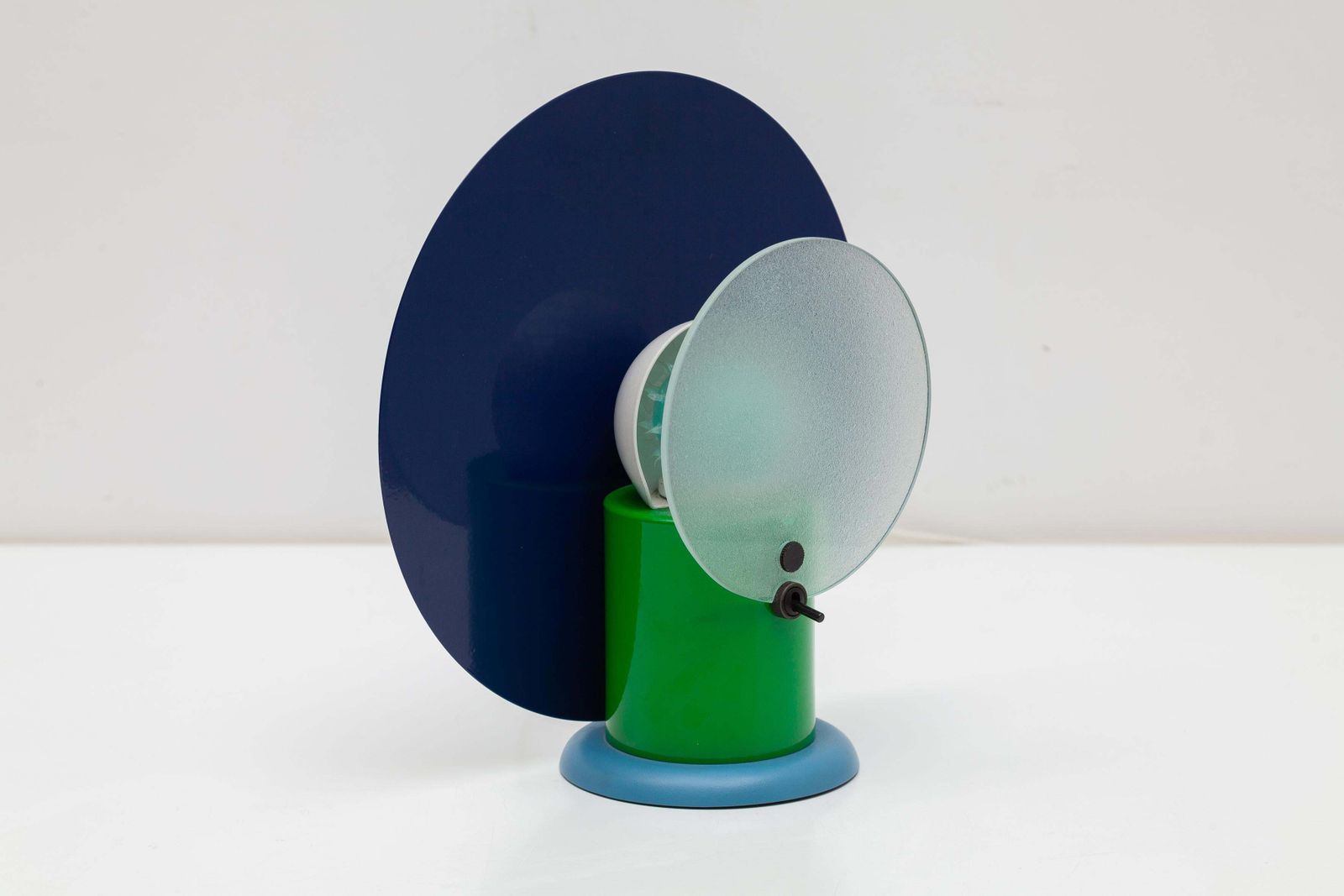 Model 'Round' Desk Lamp By Michel De Lucchi For Bieffeplast, Italy, 1983 photo Lighting