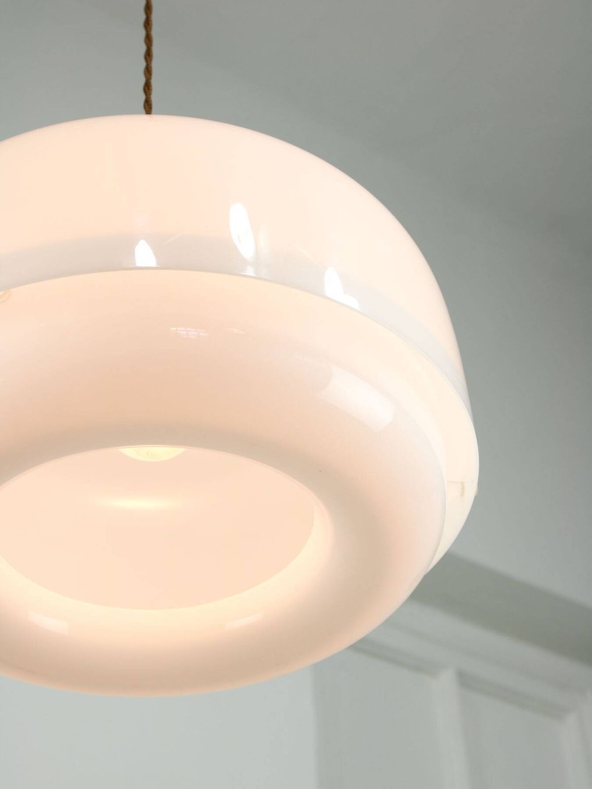 Italian White Medusa Pendant Lamp By Luigi Massoni For Guzzini, 1970s photo furniture