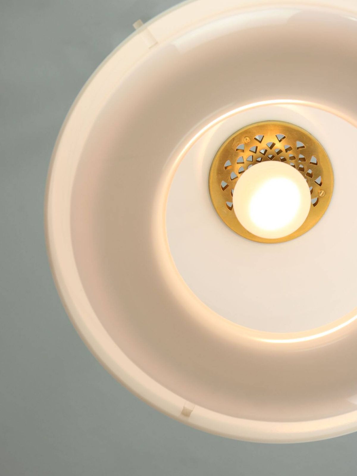 Page 1 Of 19 Italian White Medusa Pendant Brass Edition By Luigi Massoni For Guzzini, 1970s photo vintage