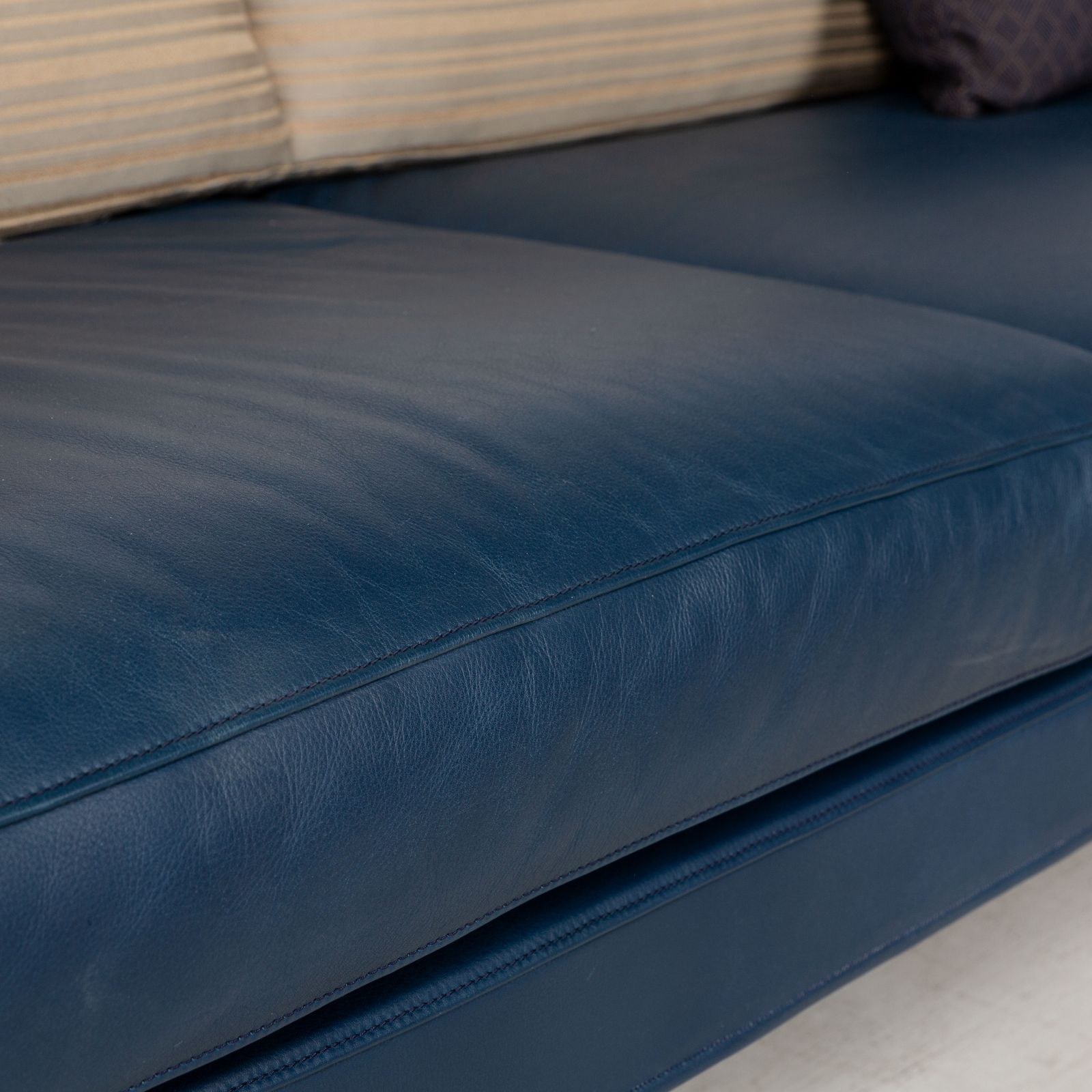 Canapé FSM Clarus 3 places en cuir bleu et marron, fonction manuelle photo Mobilier