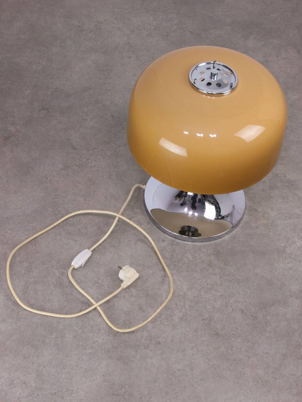 photo for sale Space Age Medusa Desk Lamp By Luigi Massoni For Guzzini